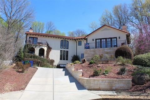 413 Spring House Cove Atlanta GA 30307