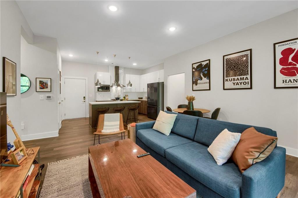 112 Rogers Street NE 305