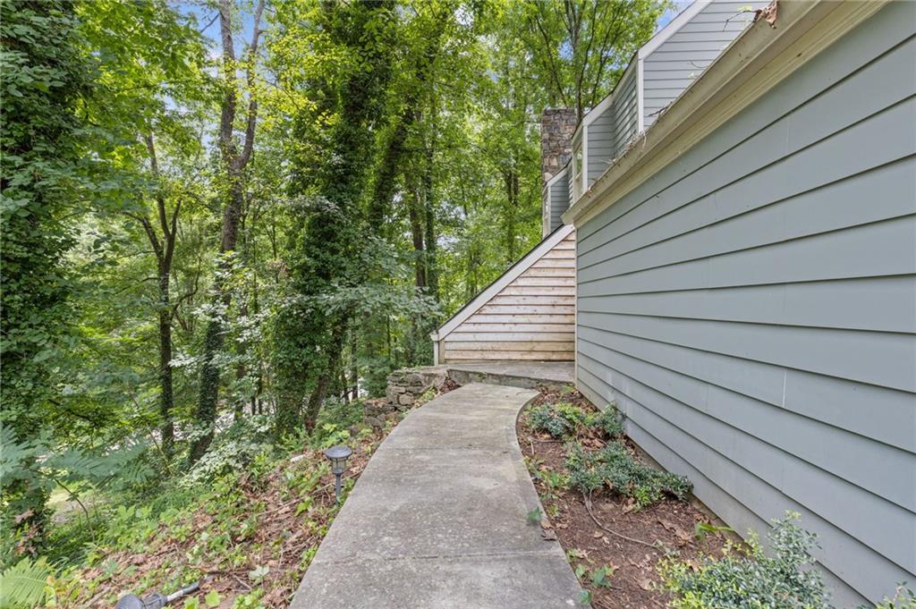 7090 Riverside Drive