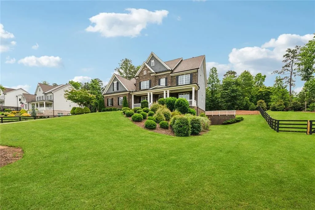 Canton, Georgia 30115, United States, 5 Bedrooms Bedrooms, ,5 BathroomsBathrooms,Residential,Active,142594