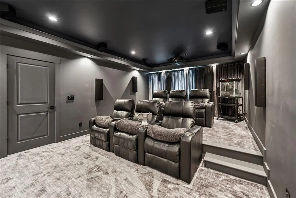 Canton, Georgia 30115, United States, 5 Bedrooms Bedrooms, ,5 BathroomsBathrooms,Residential,Active,142594