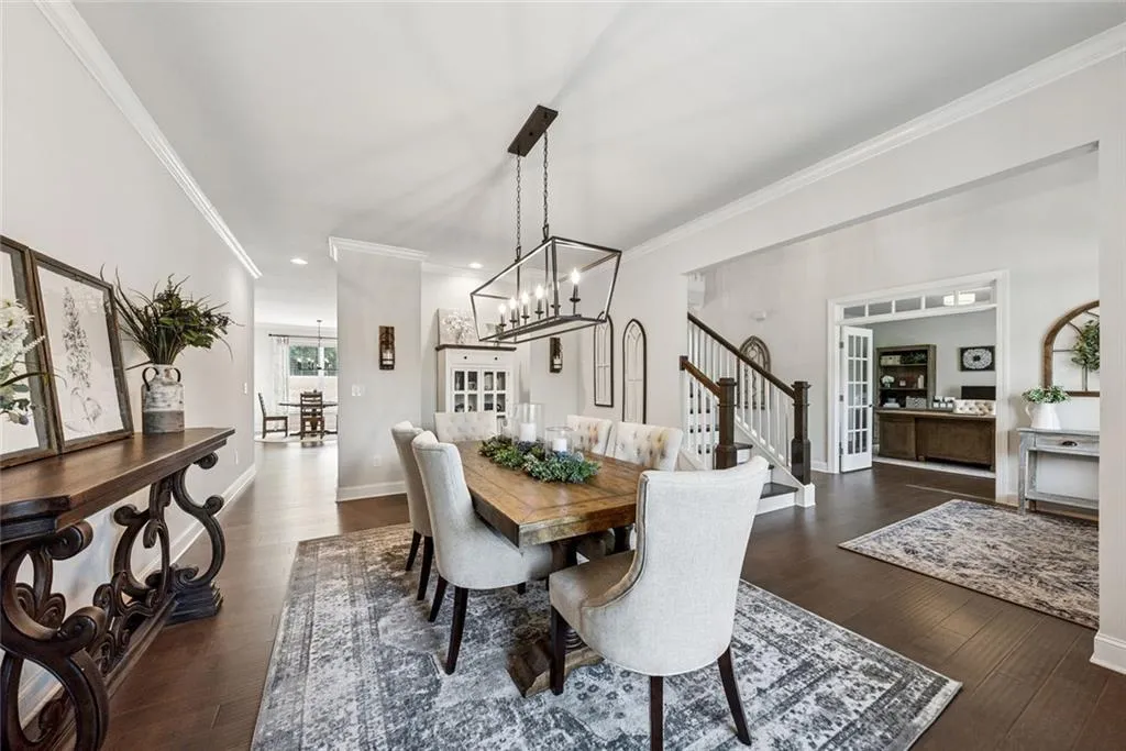 Canton, Georgia 30115, United States, 5 Bedrooms Bedrooms, ,5 BathroomsBathrooms,Residential,Active,142594