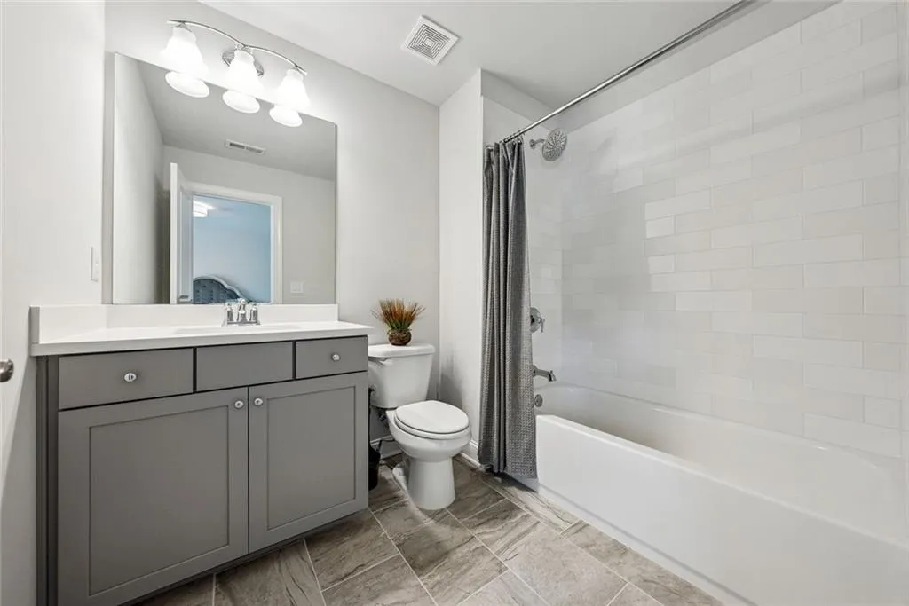 Canton, Georgia 30115, United States, 5 Bedrooms Bedrooms, ,5 BathroomsBathrooms,Residential,Active,142594