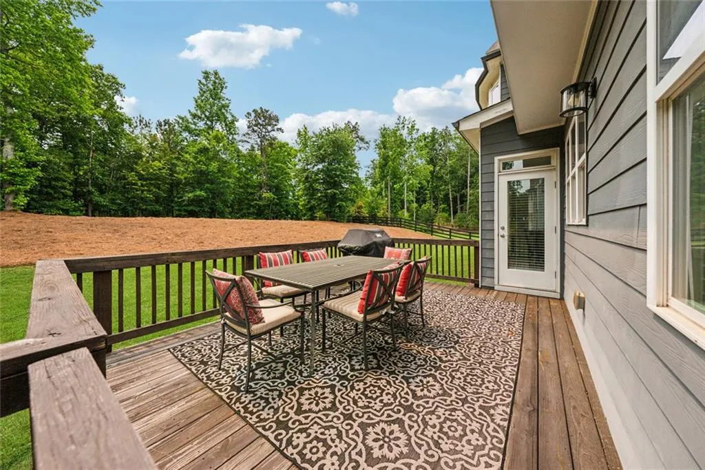 Canton, Georgia 30115, United States, 5 Bedrooms Bedrooms, ,5 BathroomsBathrooms,Residential,Active,142594