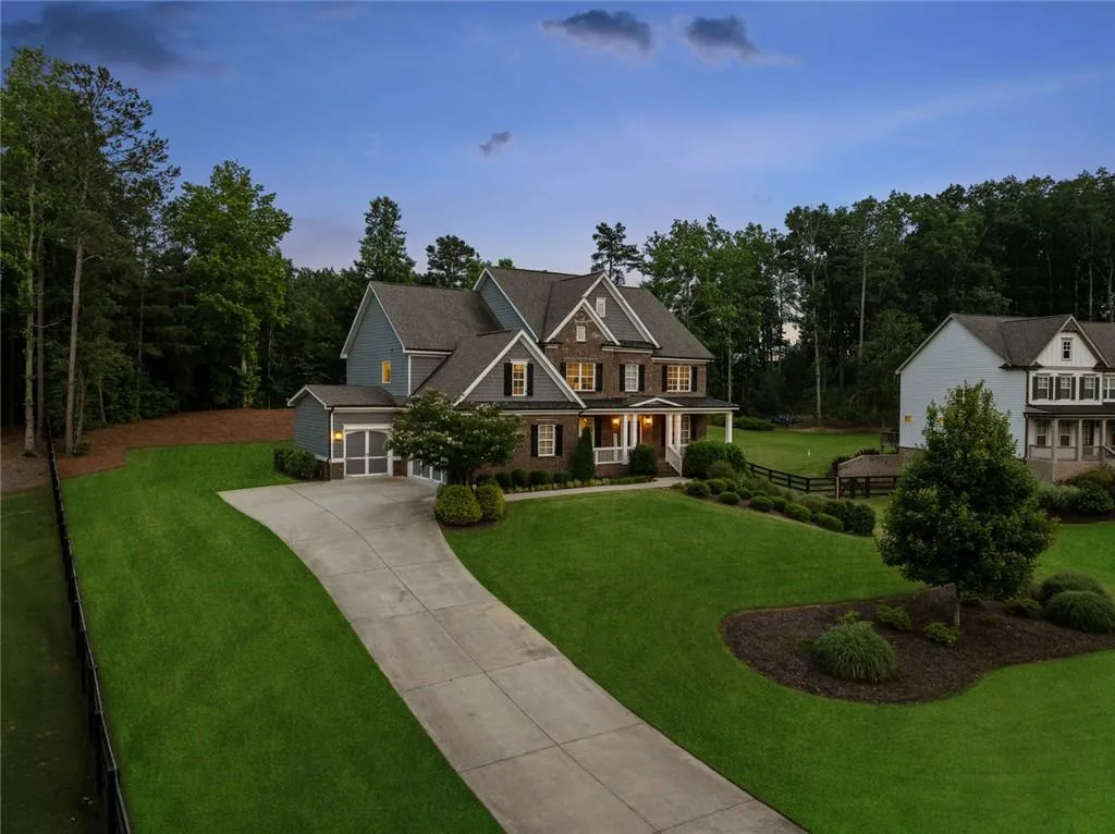 Canton, Georgia 30115, United States, 5 Bedrooms Bedrooms, ,5 BathroomsBathrooms,Residential,Active,142594