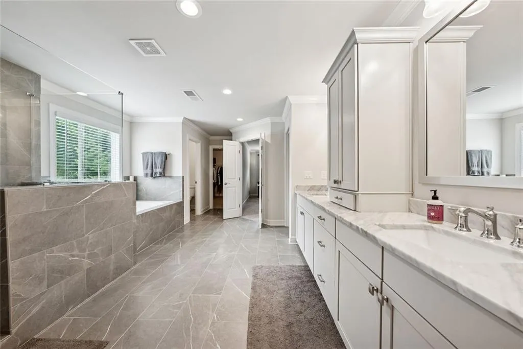 Canton, Georgia 30115, United States, 5 Bedrooms Bedrooms, ,5 BathroomsBathrooms,Residential,Active,142594