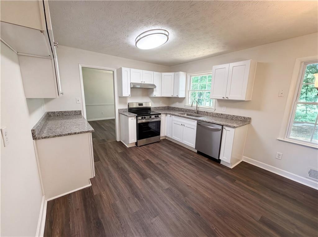 1938 Surrey Trail SE