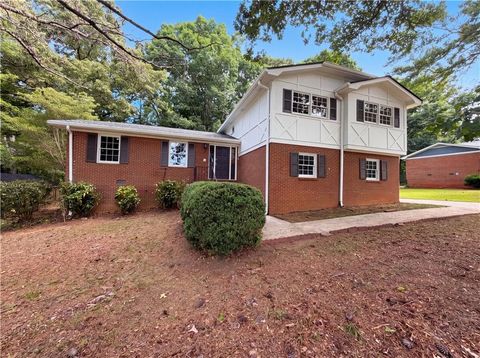 Homes For Sale - 1938 Surrey Trail<br/> Conyers, GA 30013