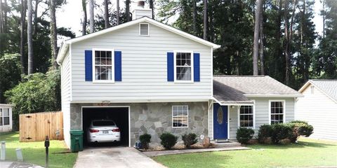 Photo of 1311 STONELEIGH Way, Stone Mountain, GA 30088 (MLS # 7621433)