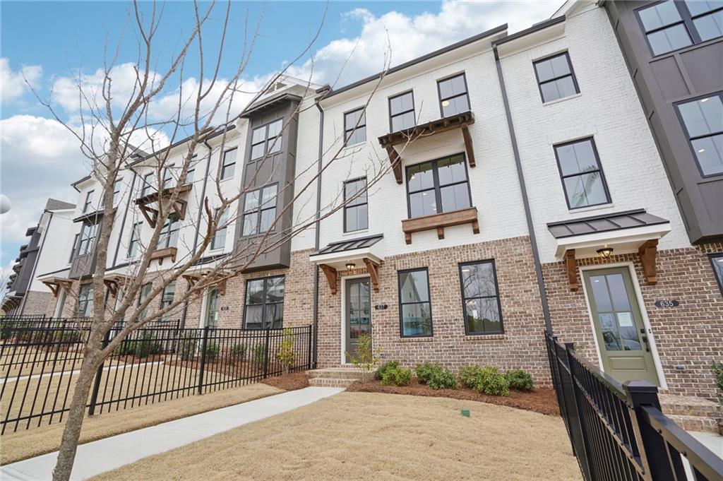 653 Silva Street 139