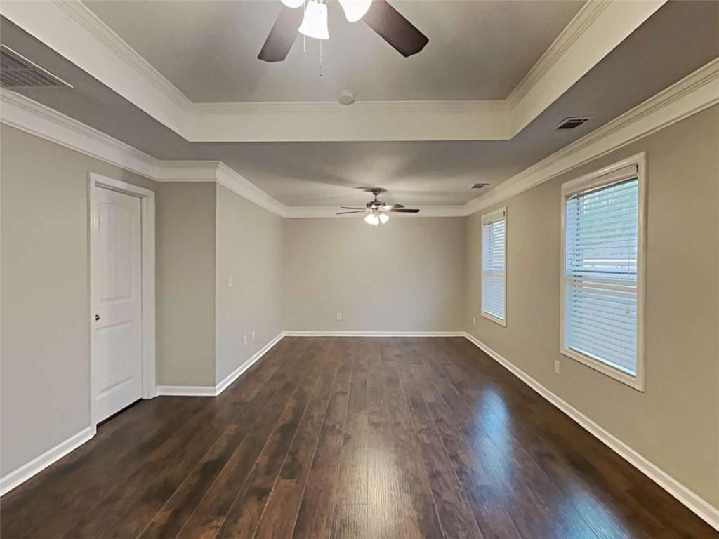 4138 Sparta Boulevard