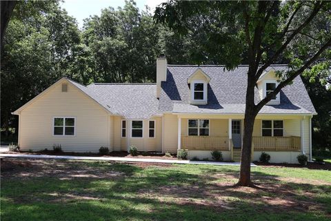 5608 Old Orchard Court Rex GA 30273