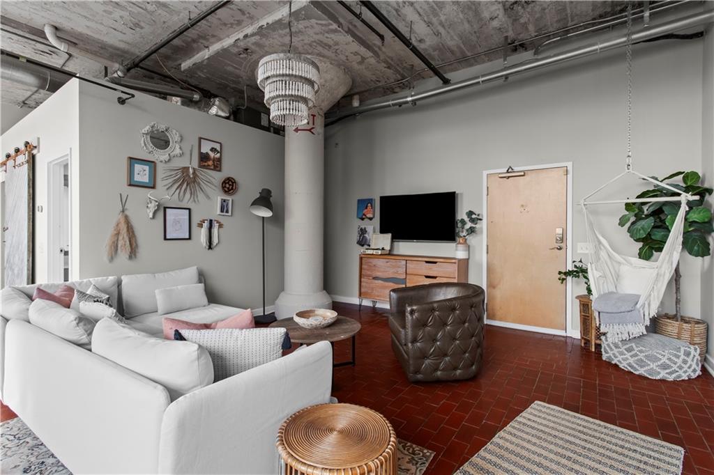 881 Memorial Drive SE 219