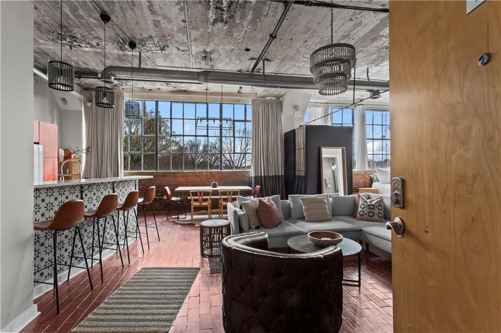 881 Memorial Drive SE 219