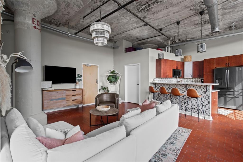 881 Memorial Drive SE 219