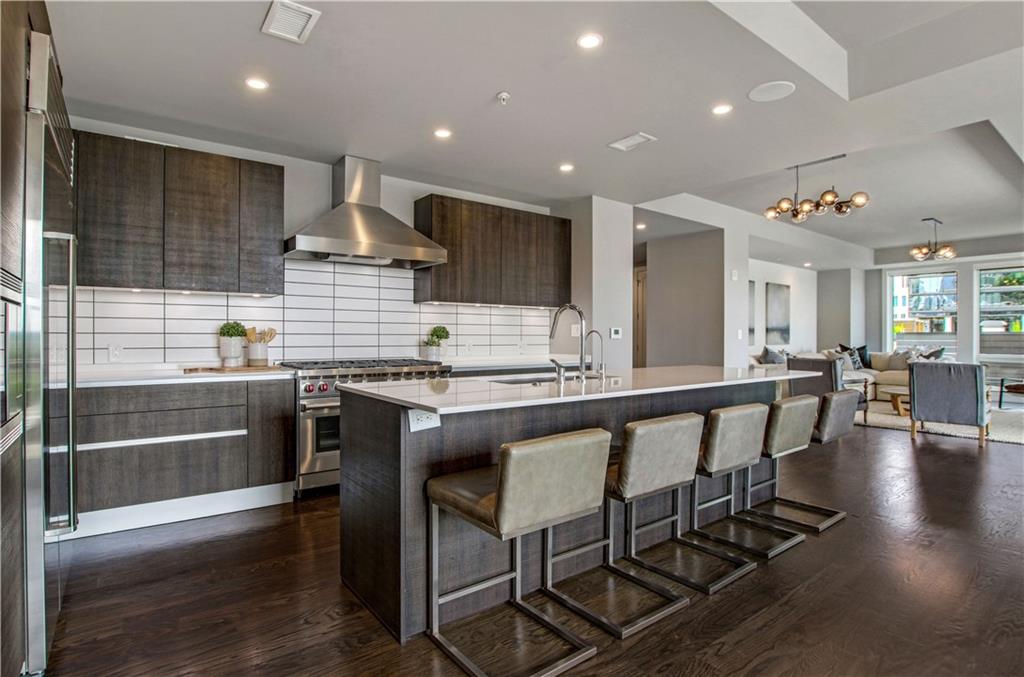 867 Peachtree Street NE 702