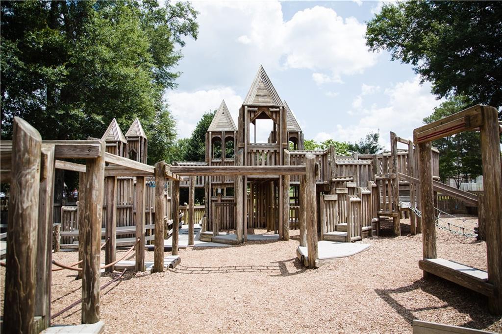 Towns on Thompson - Residential