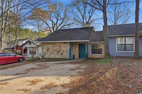 Townhouse For Sale - 7632 Tara Road<br/> Jonesboro, GA 30236