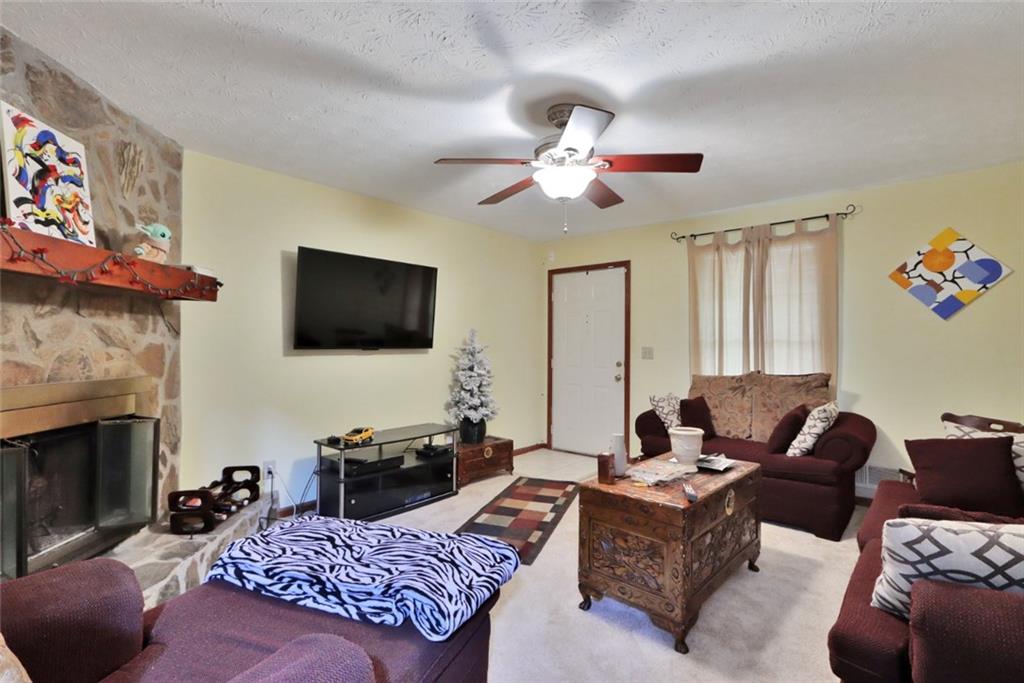 5037 Stone Trace