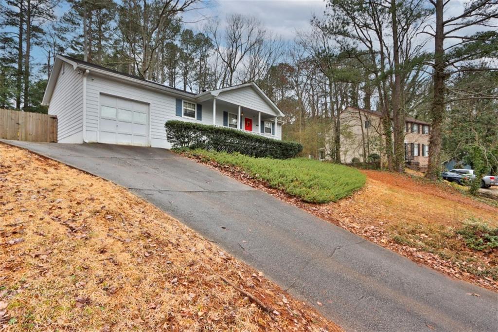 5037 Stone Trace