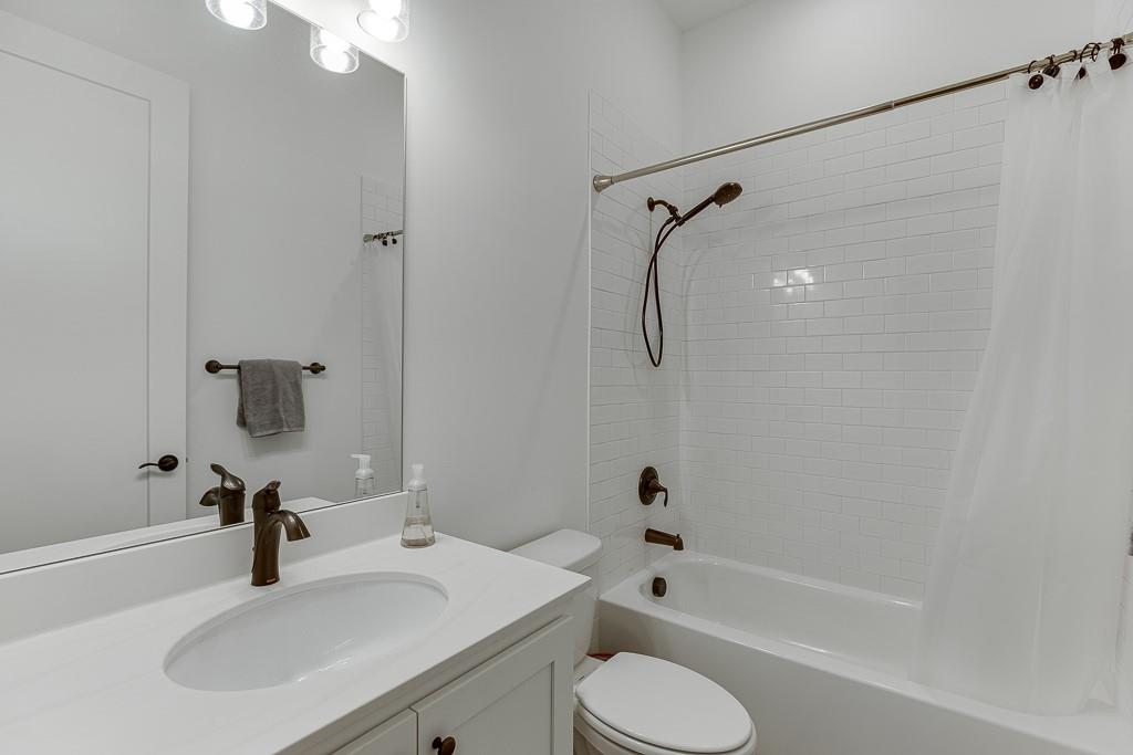 The Retreat at Sterling On the Lake - Residential