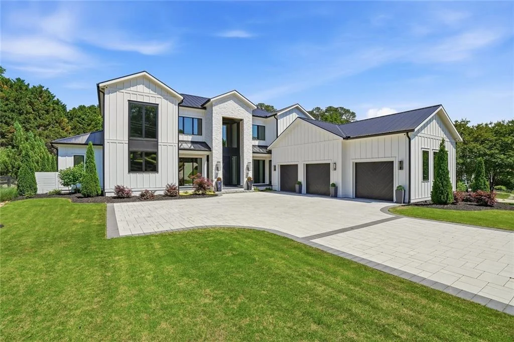 1267 Thomas Circle