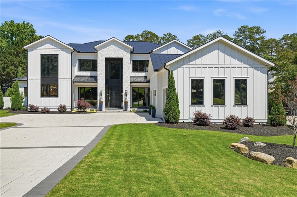 1267 Thomas Circle