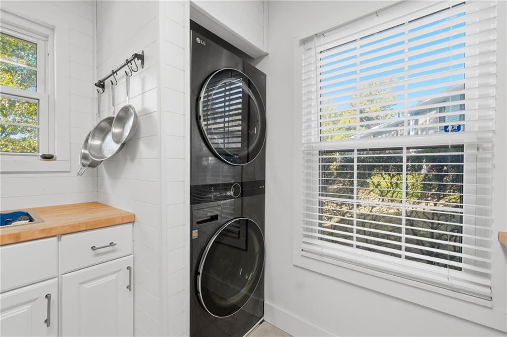 328 Cabaret Court SW 5