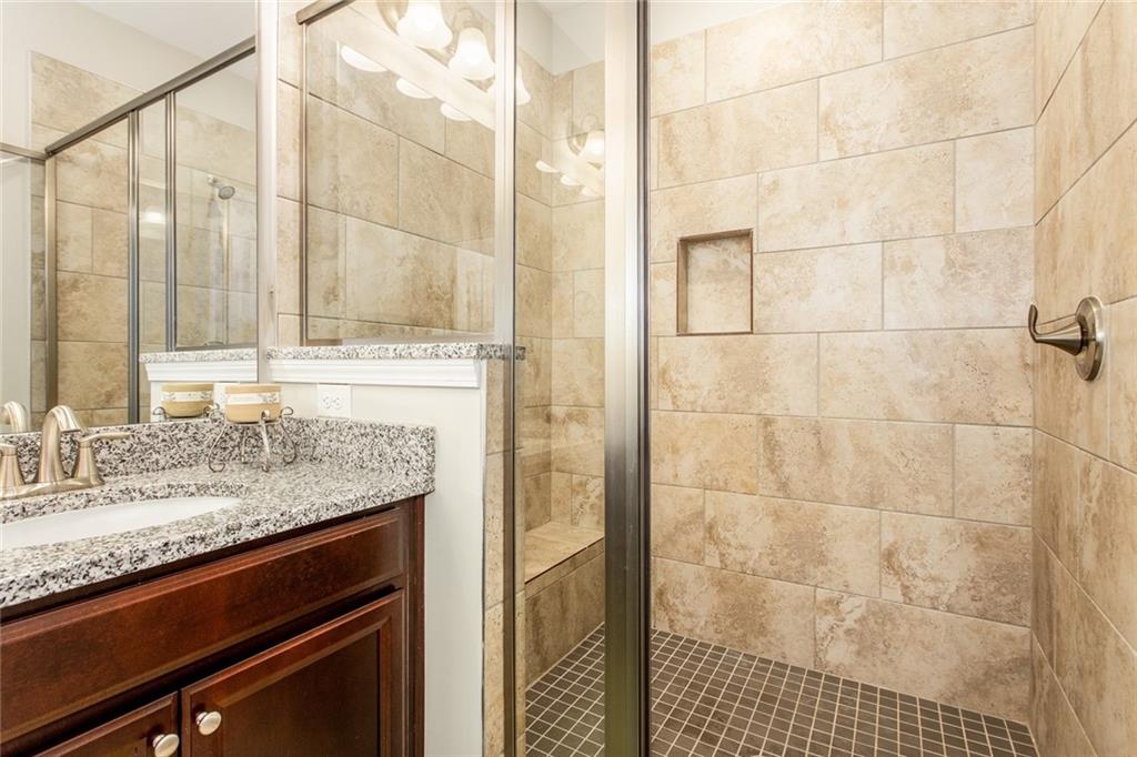 CARAVELLE AT WINDWARD PARK - Residential Lease