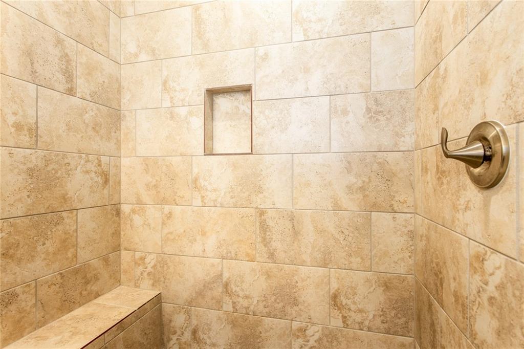 CARAVELLE AT WINDWARD PARK - Residential Lease