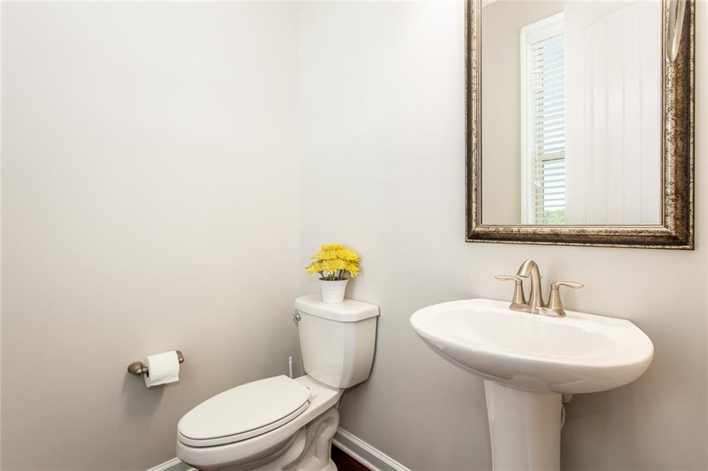 CARAVELLE AT WINDWARD PARK - Residential Lease