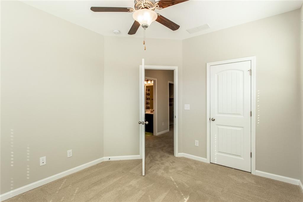 CARAVELLE AT WINDWARD PARK - Residential Lease