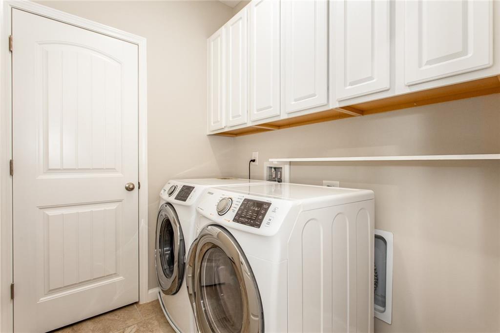 CARAVELLE AT WINDWARD PARK - Residential Lease