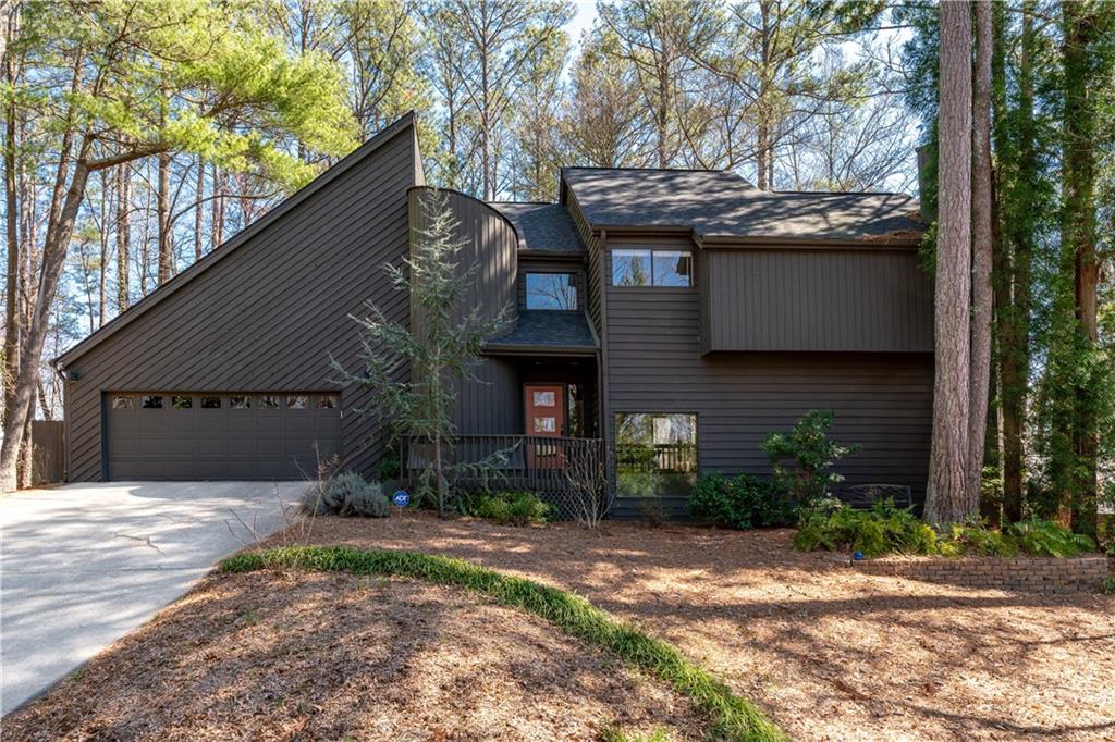 4192 Loch Highland Parkway, Roswell, Georgia image 1