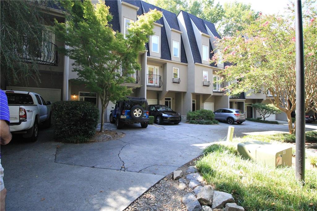 1467 Monroe Drive 9