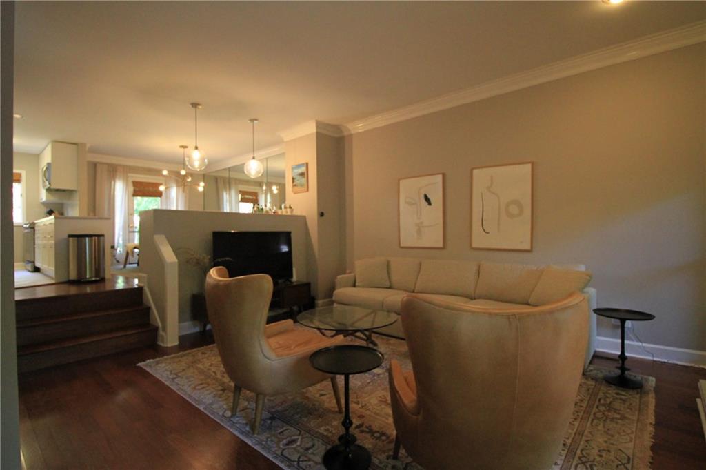 1467 Monroe Drive 9
