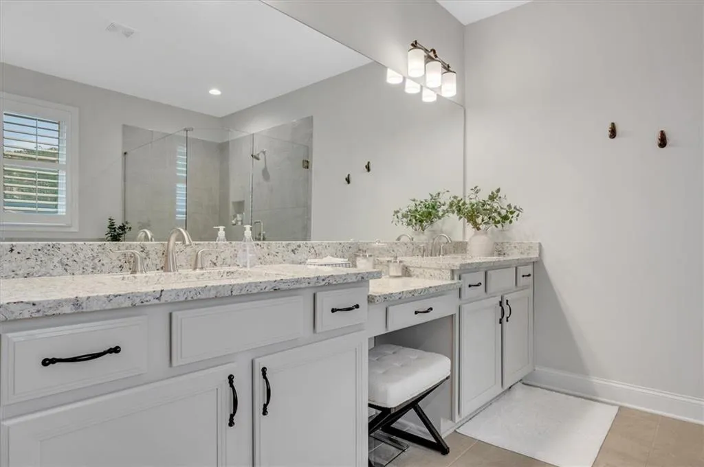 Acworth, Georgia 30101, United States, 3 Bedrooms Bedrooms, ,3 BathroomsBathrooms,Residential,Active,157681