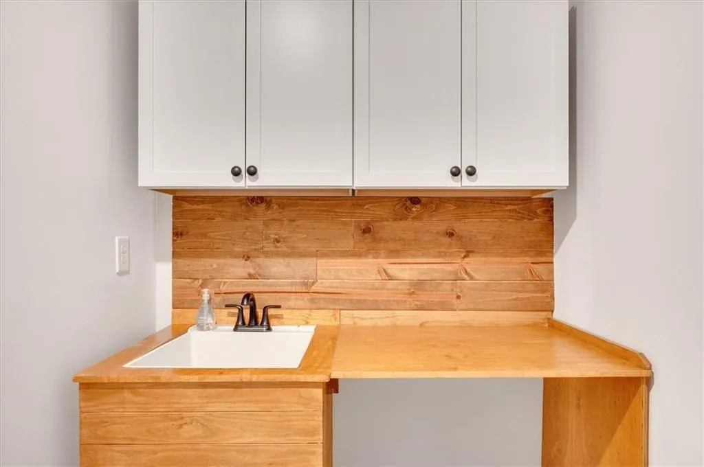 Acworth, Georgia 30101, United States, 3 Bedrooms Bedrooms, ,3 BathroomsBathrooms,Residential,Active,157681