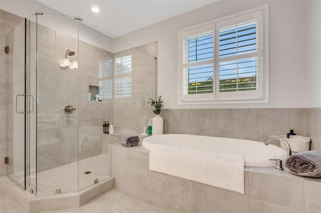 Acworth, Georgia 30101, United States, 3 Bedrooms Bedrooms, ,3 BathroomsBathrooms,Residential,Active,157681