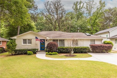 Photo of 2443 Hunting Valley Drive, Decatur, GA 30033 (MLS # 7765831)