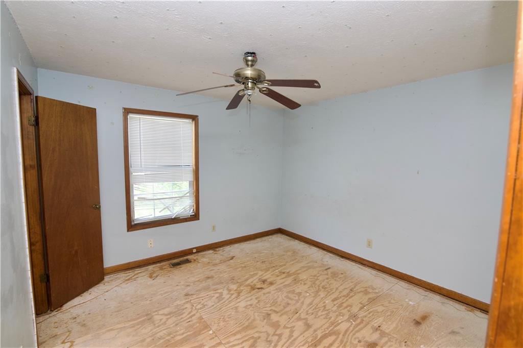 1112 Mountain Springs Drive, Kennesaw, Georgia image 7