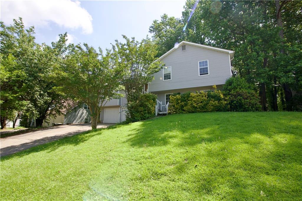 1112 Mountain Springs Drive NW