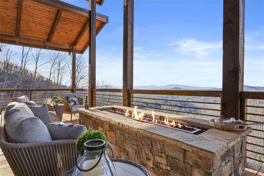 Mineral Bluff, Georgia, 30559, United States, 4 Bedrooms Bedrooms, ,4 BathroomsBathrooms,Residential,Active,2006866