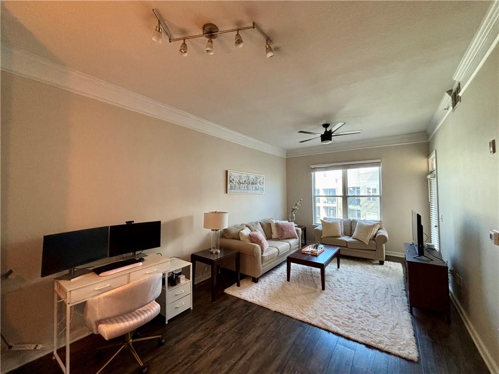 390 17th Street NW 6032