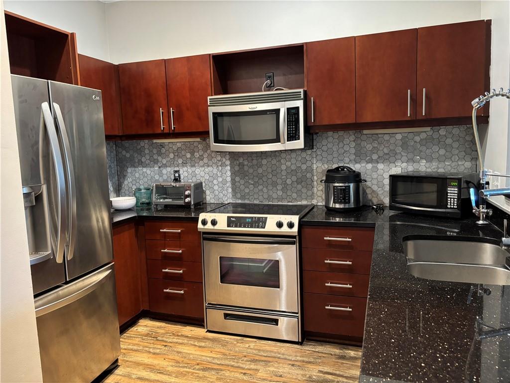 390 17th Street NW 6032