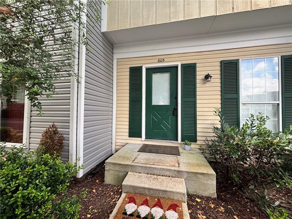 Located along the Chattahoochee River, features a Wonderful 2-bedroom 2.5 bath townhome located in the perfect middle ground between the city and the suburbs. It's a great community that you can easily head into the city to take part in all it has to offer... or stay closer to home and enjoy the great restaurants, shops, and parks nearby in Roswell. Everything you need is within easy reach! And more than that, nature is at your fingertips and easy to walk to! The trails at Island Ford and around Roswell are absolutely beautiful, and walking along the river never gets old. Whether you're out for a peaceful morning stroll or a weekend hike, it’s amazing to have such scenic spots just minutes away, even by foot. Updated with a designer’s touch, NEW PAINT, NEW CARPET, NEW Luxury Vinyl Tile, and NEW Appliances. Whether you are sipping coffee on a quiet morning, reading a book in the afternoon breeze while in the shade of a tree, or enjoying a glass of wine as the sun sets, you will love this space. Great roommate floor plan with each bedroom having its own private bath. The main bedroom is especially quiet and peaceful. Reasonable association fee includes water, sewer, pest control. Two assigned parking stalls and guest parking nearby.