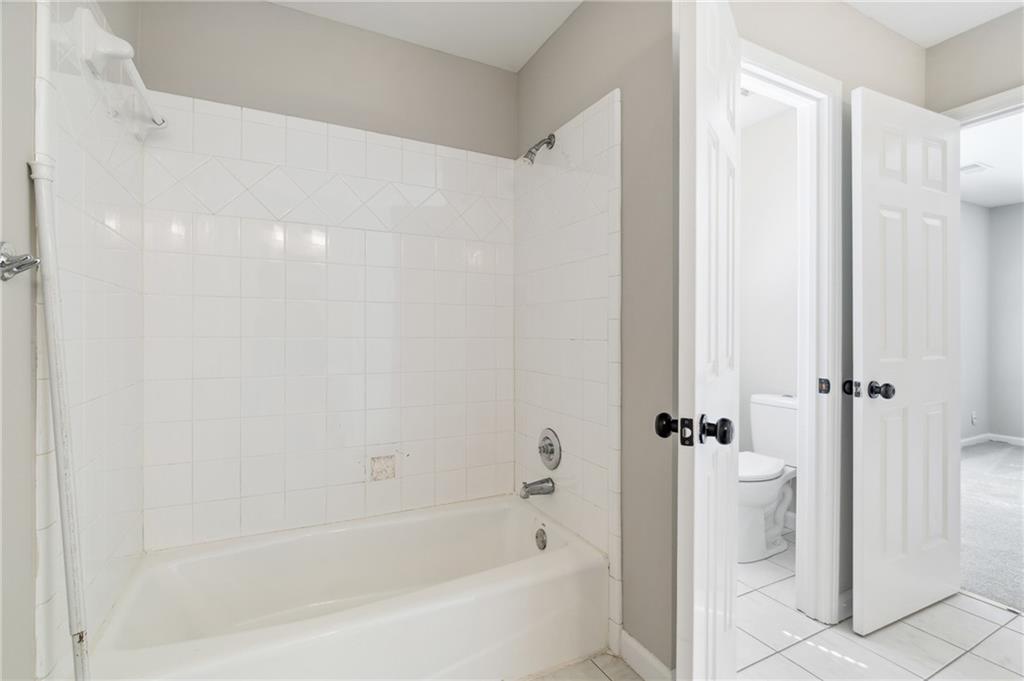 1755 Pinetree Pass Lane, Lilburn, Georgia image 31