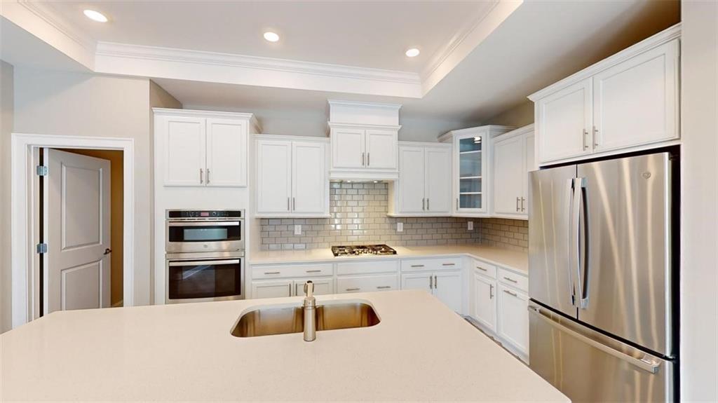 330 Sassafras Way