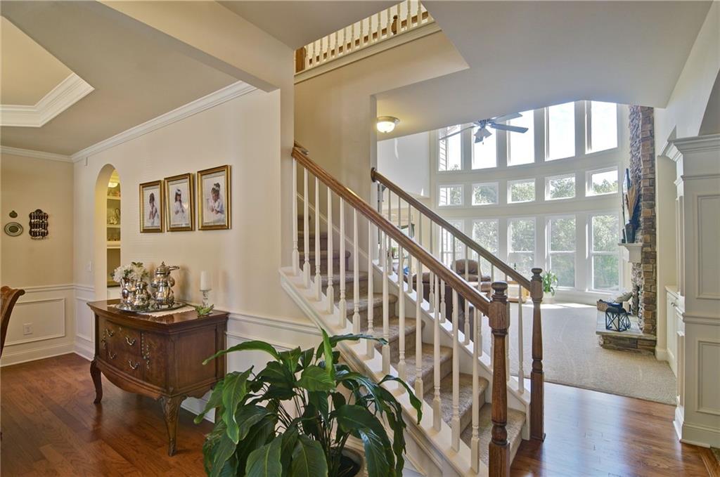 503 Lakeview Court
