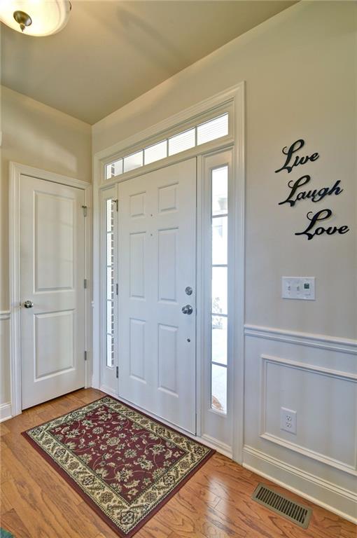 503 Lakeview Court
